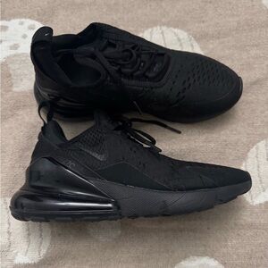 Women’s Nike Airmax 270 black